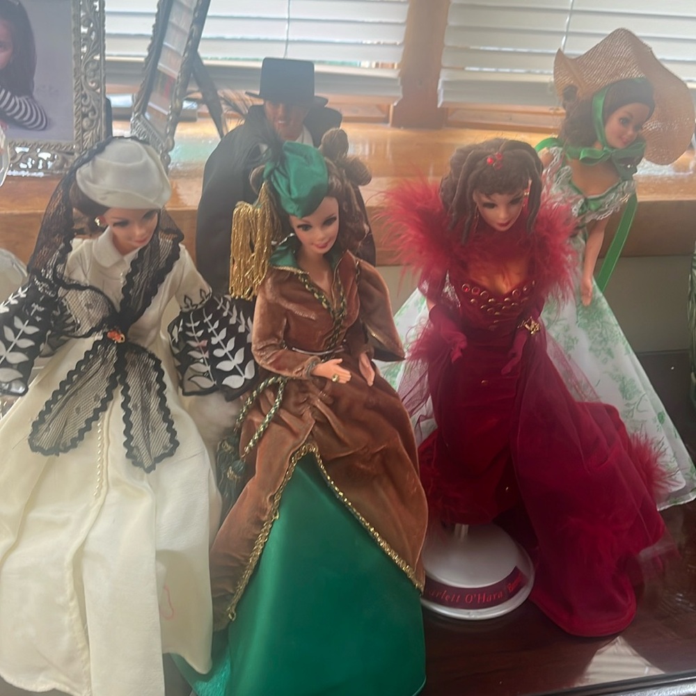 Barbie and Ken as Gone with the wind set